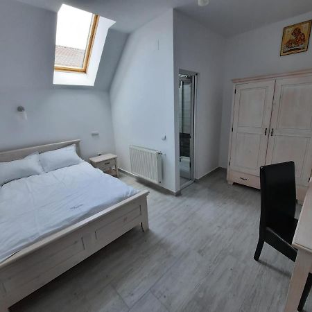 Casa De Oaspeti Maximilian Codlea Eksteriør billede